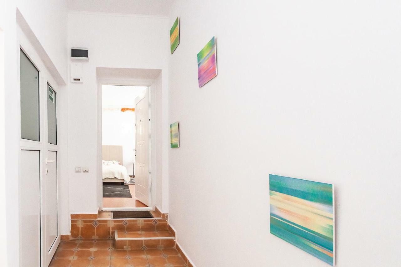 Kostas Apartments Брашов Экстерьер фото